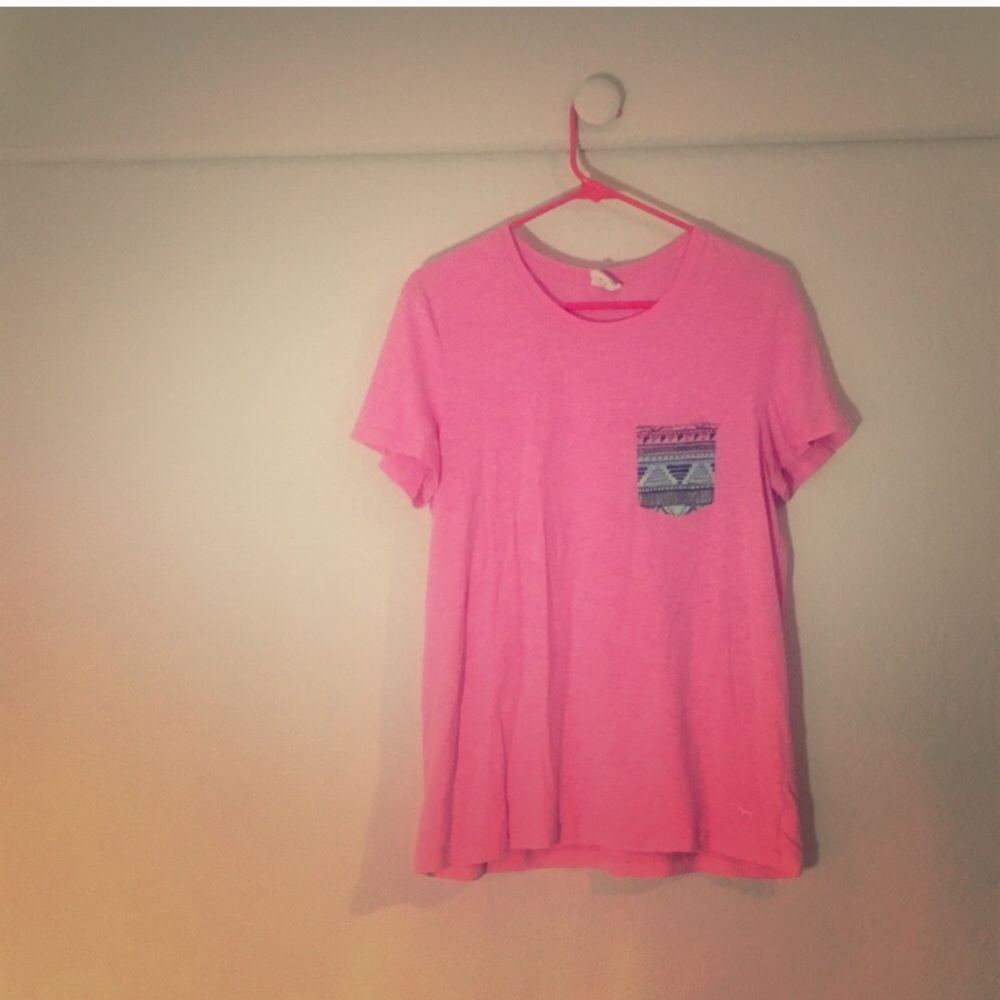 Victoria’s Secret PINK Tee - Picture 6 of 6